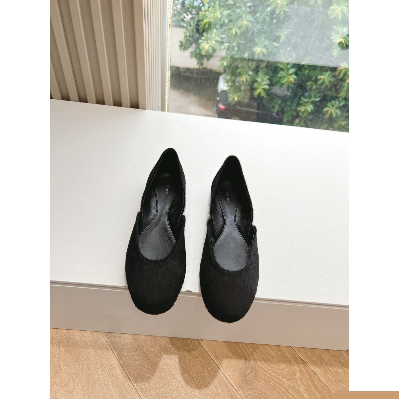Other flat shoes